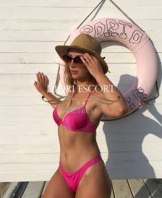 Valery, Blond