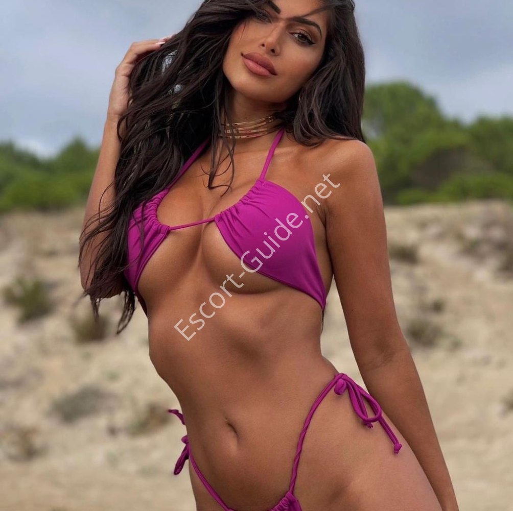 Stella, Brunette