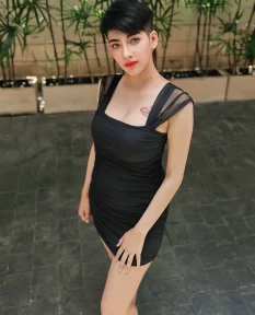 Nora, Black