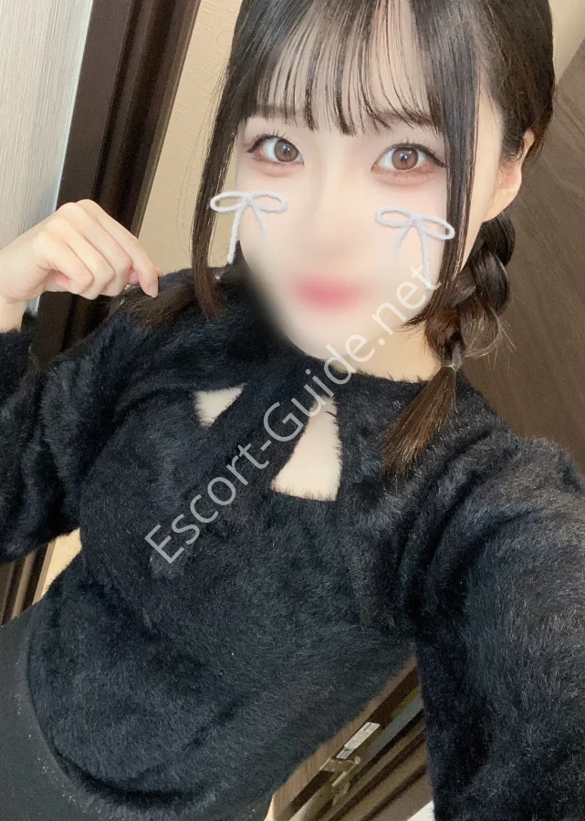 Sayu, Black