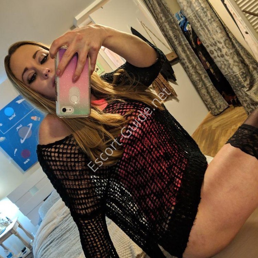 Lyene, Blonde