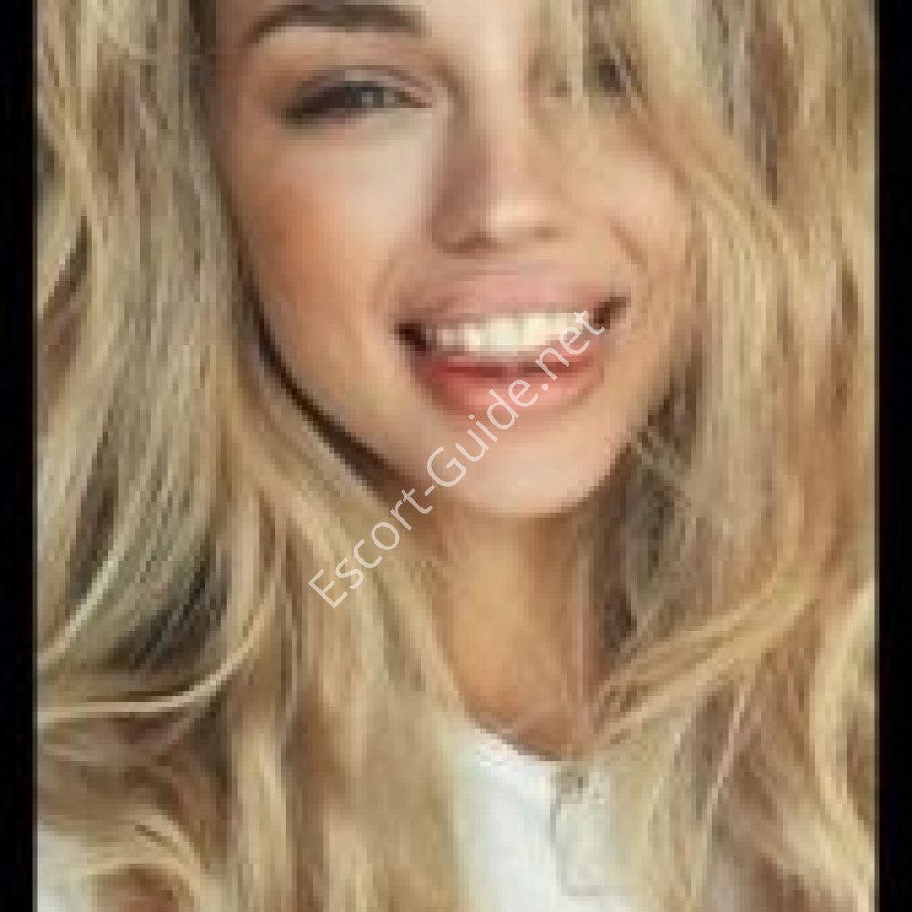 sabrina, Blond