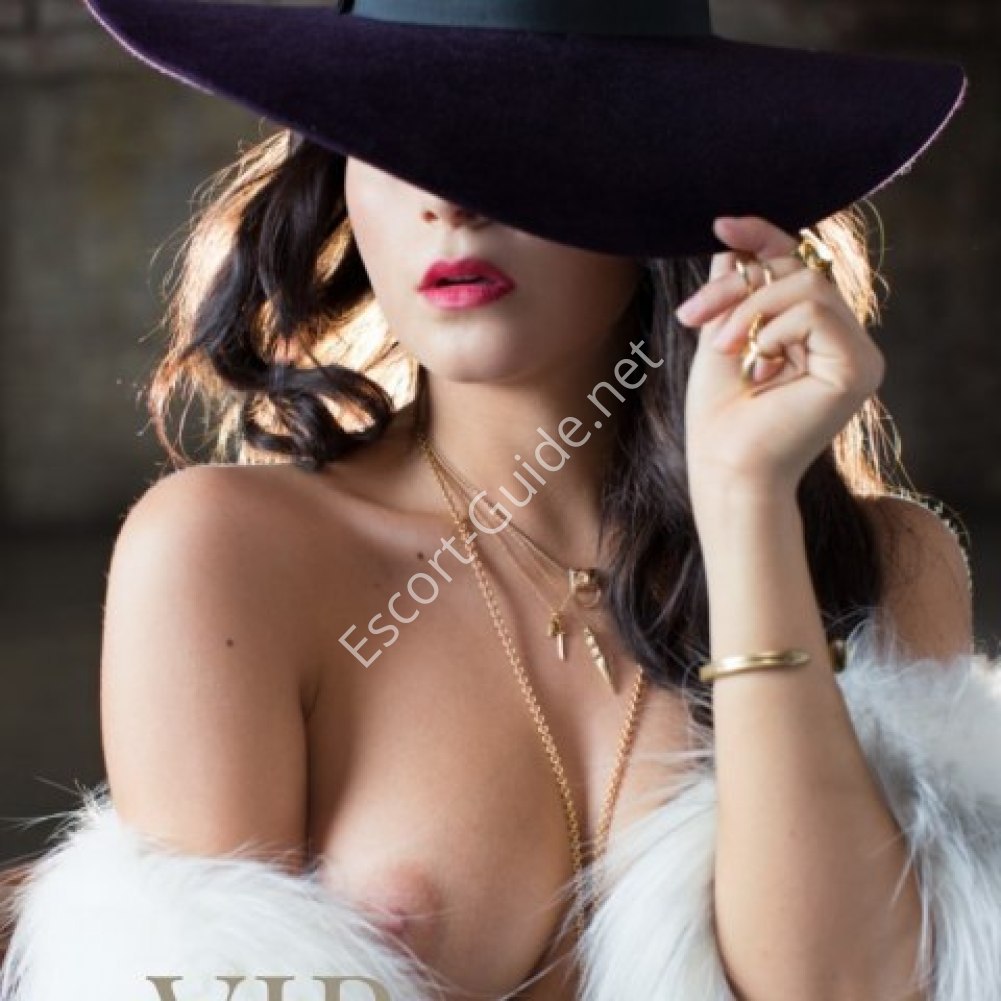 Charlotte, Black