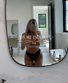 Kendall, Blond