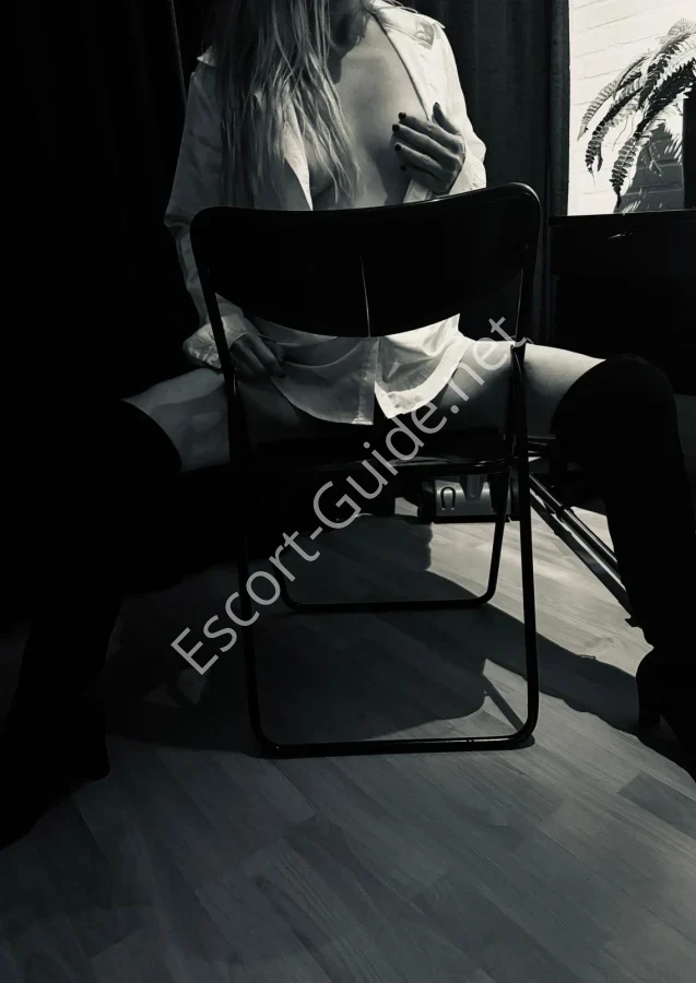 Katelin, Blonde